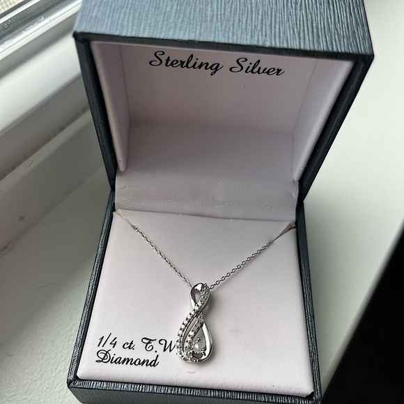 1/4 Carat T.W Diamond Teardrop Pendant Necklace - Picture 7 of 9